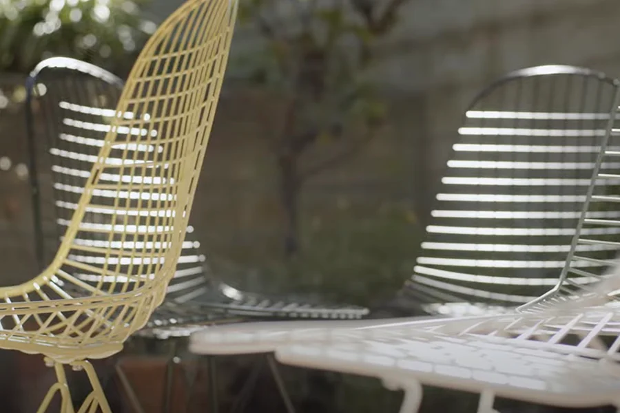 Eames Wire Chair Thumb