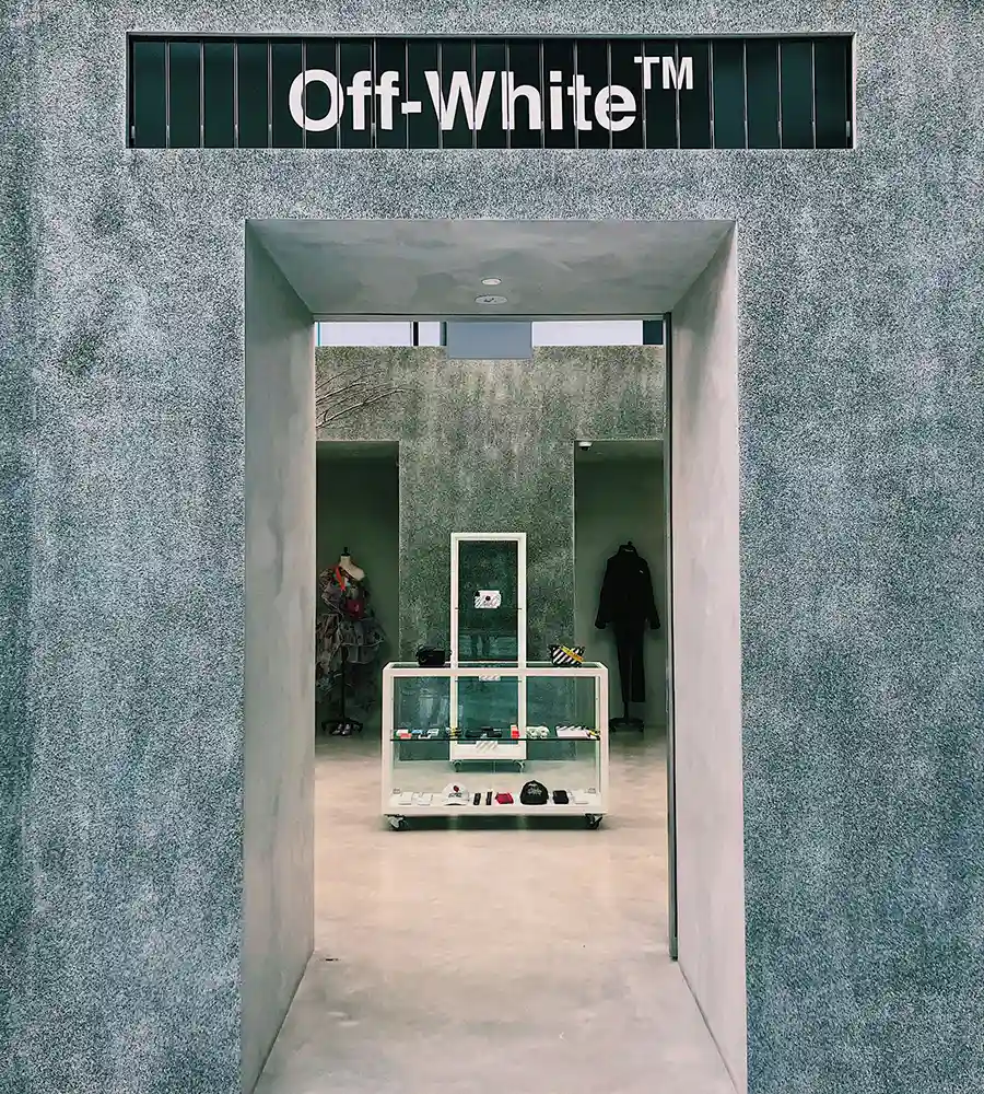Off White Ausstellung